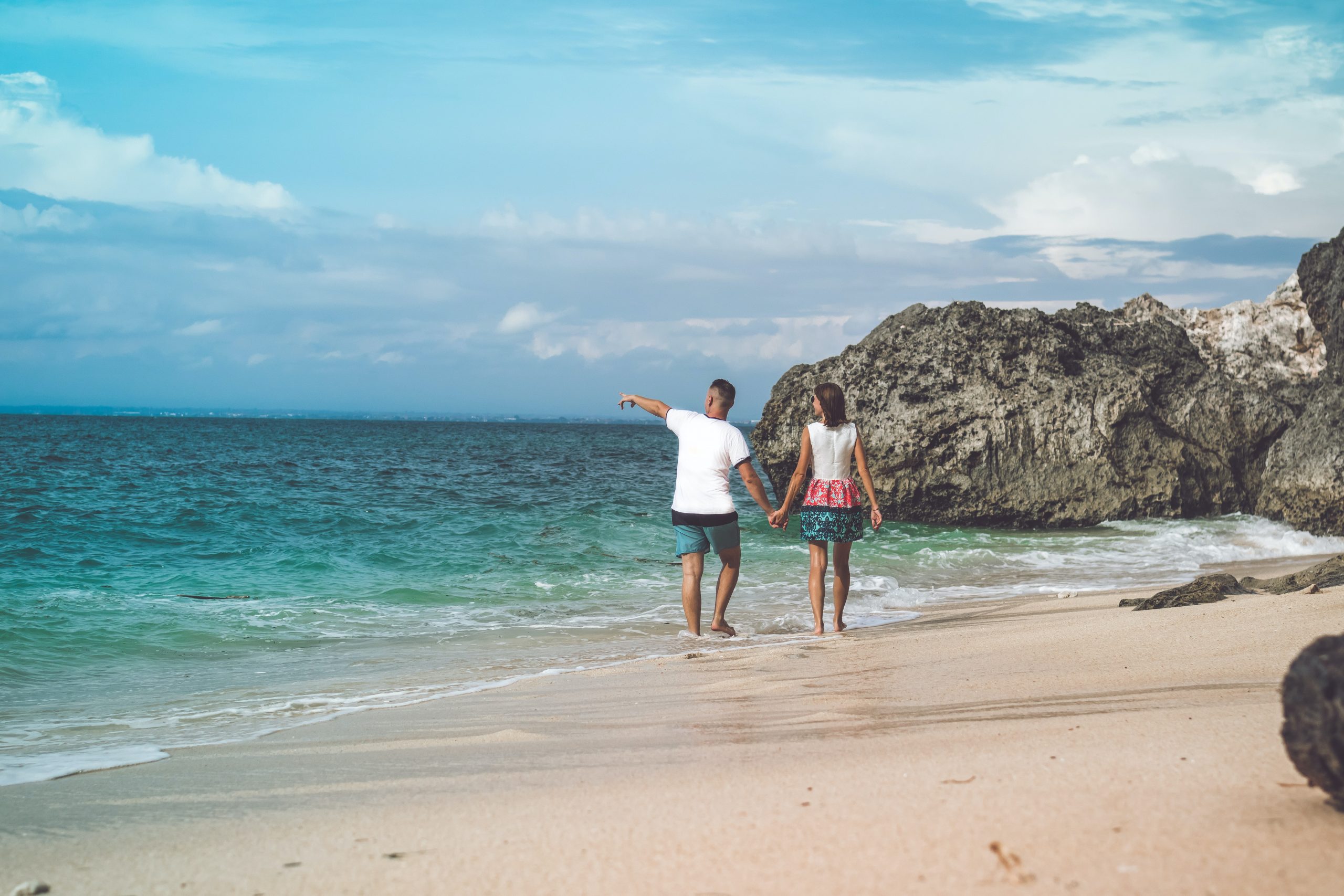 SWARA KAMU: 6 Tempat Romantis di Indonesia yang Cocok untuk Honeymoon