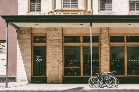 kedai kopi komunitas sepeda