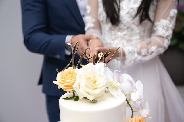 10 Ide Kue Pernikahan Sederhana tapi Elegan dan Perkiraan Harga